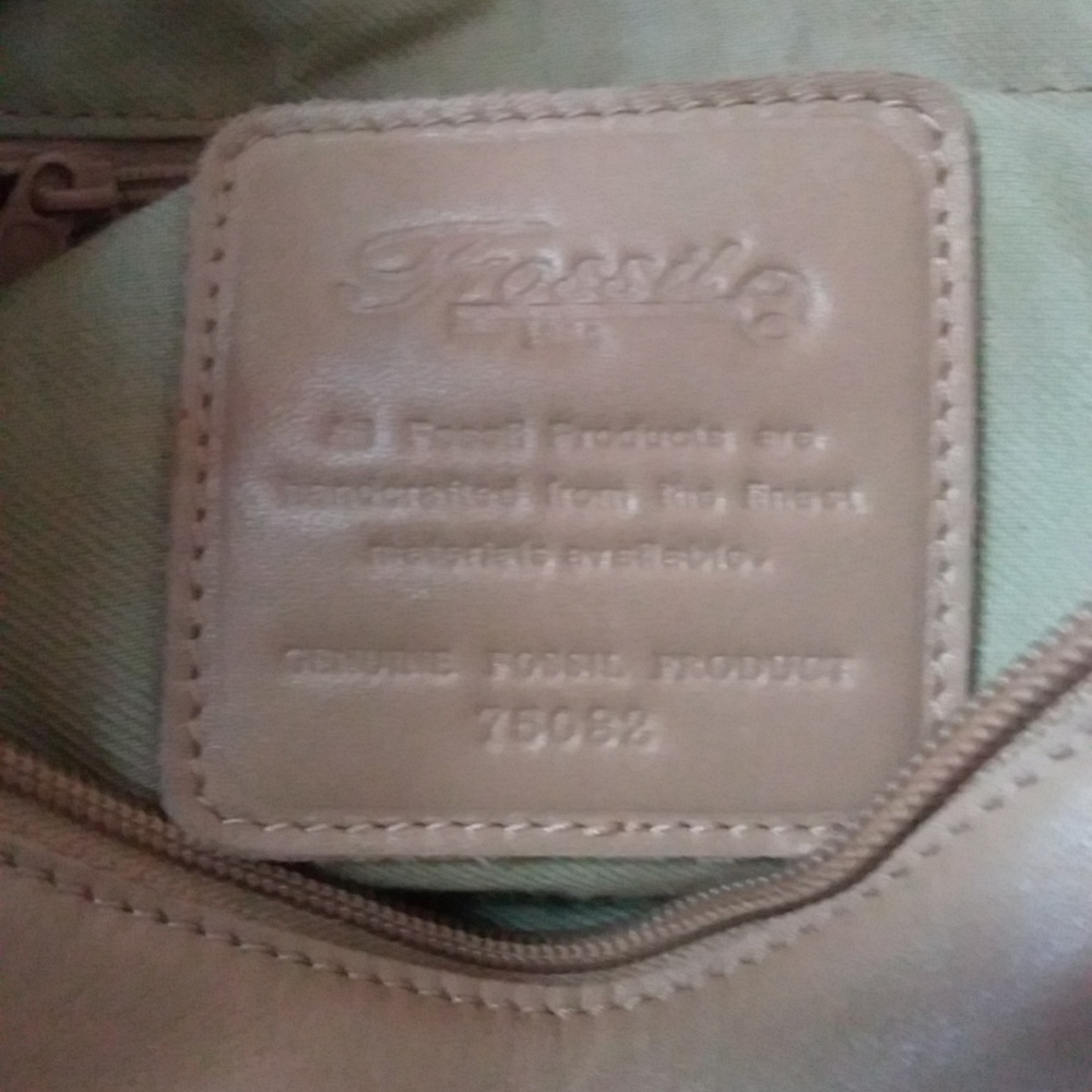 FOSSIL handbag like new. - Picture 6 of 7